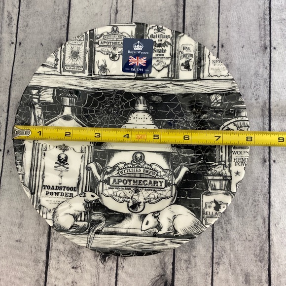 ROYAL WESSEX HALLOWEEN APOTHECARY SIDE/APP PLATE - Picture 4 of 4